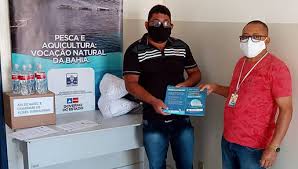 Pescadores e marisqueiras da Bahia receberam 100 mil máscaras e álcool