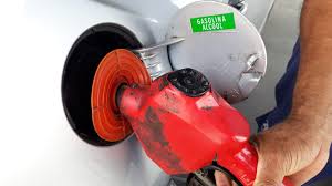 Petrobras anuncia terceiro aumento da gasolina em fevereiro