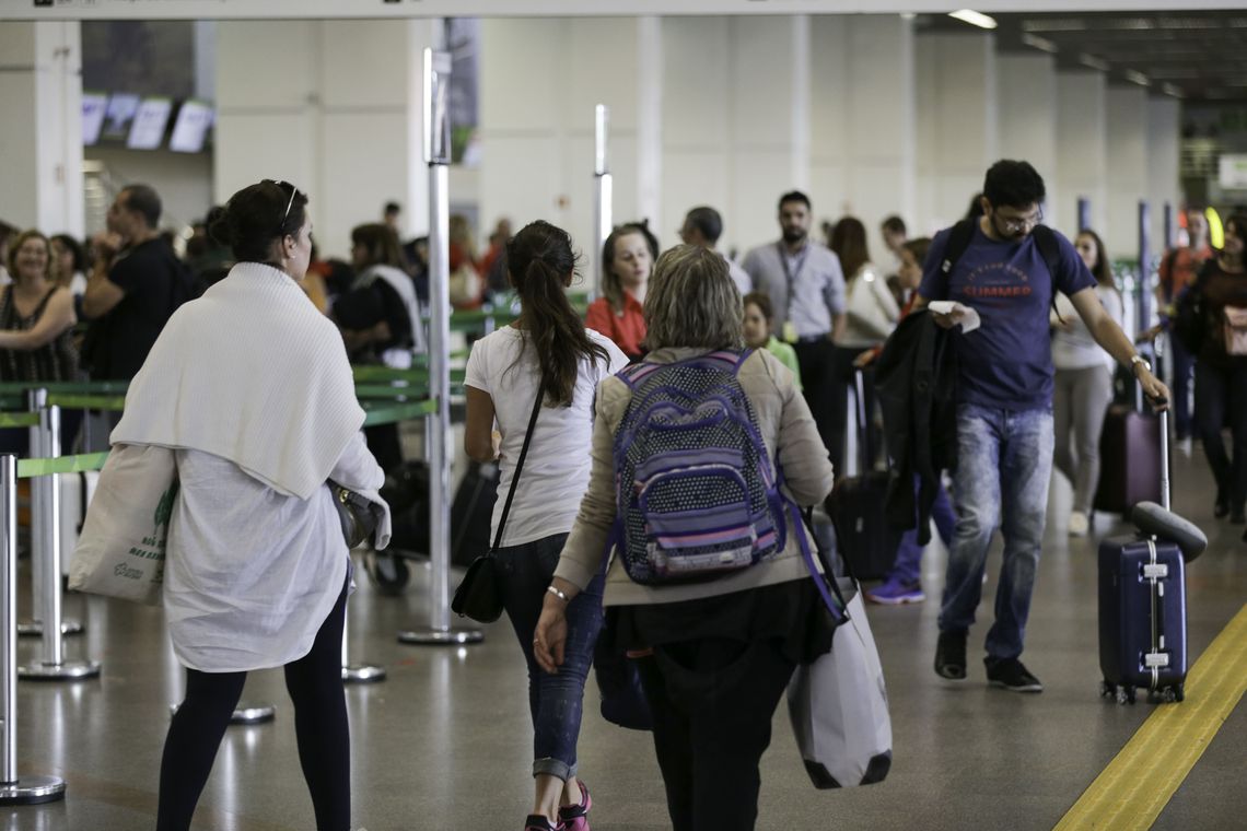 Concessão de 12 aeroportos será leiloada sexta-feira em São Paulo