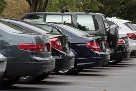 Proprietários de veículos com placas de finais 1 e 2 têm desconto de 8% no IPVA