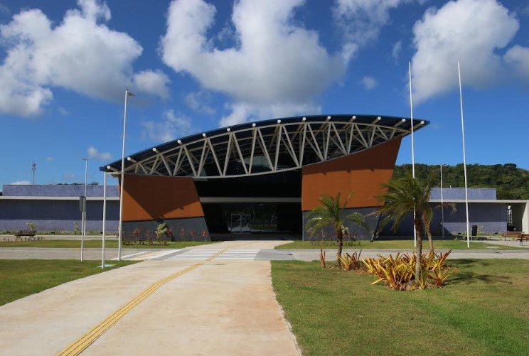 Governo da Bahia ser contemplado com novas maternidades e Policlnicas Regionais de Sade