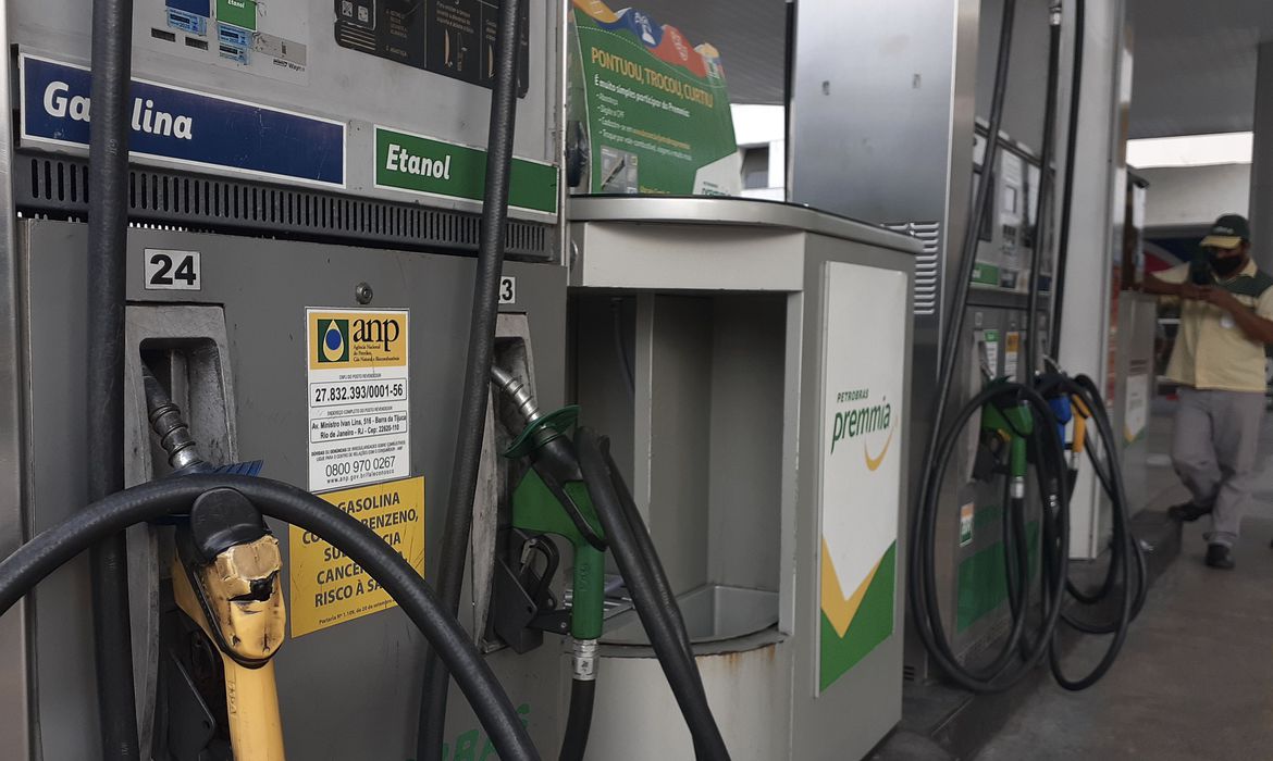 Postos estão liberados para vender gasolina com novo padrão