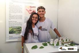 Estudantes baianos usam folha da goiabeira para desenvolver protetor solar