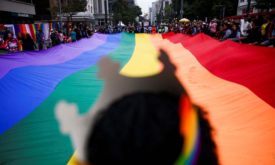 Depois de dois anos, Parada do Orgulho LGBT+ de SP volta à Paulista