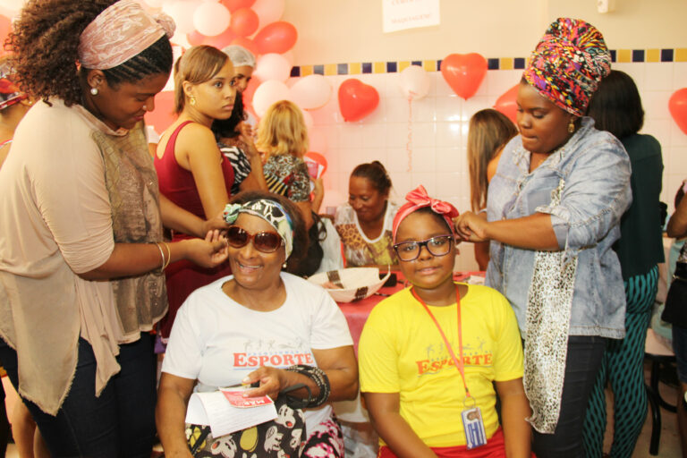 Restaurantes Populares de Salvador comemoram Dia das Mães