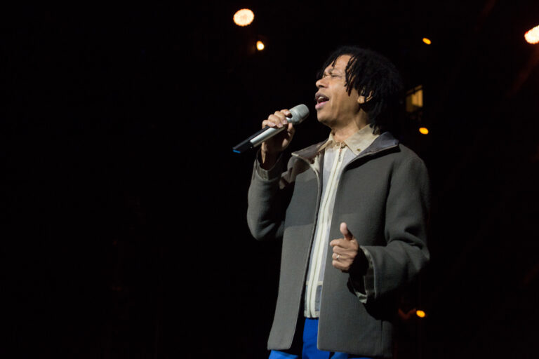 TCA e Djavan negociam gravação de DVD na Concha Acústica