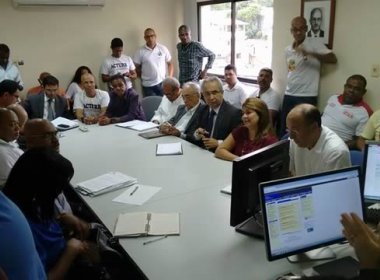 Com greve em pauta, rodoviários fazem duas assembleias nesta quinta