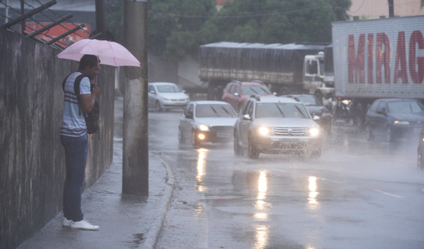 Codesal registra 53 ocorrências provocadas pela chuva em Salvador