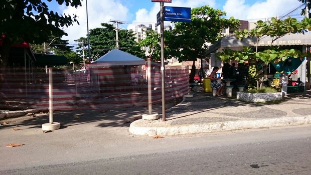Obra em praça do Rio Vermelho altera trânsito e muda ponto de ônibus