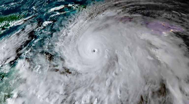 Furacão Melissa baixa para categoria 3 perto de Cuba