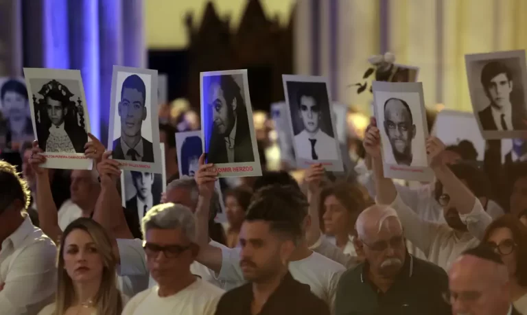 Catedral da Sé lotada rememora os 50 anos da morte de Herzog