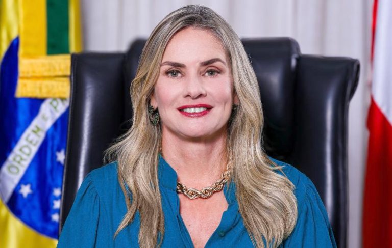 Presidente da ALBA tem crise de colite e é internada em UTI